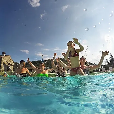 穆林德苏尔尼亚酒店