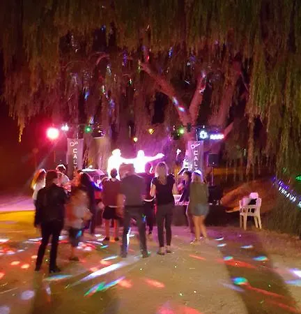 穆林德苏尔尼亚酒店 假日公园 3*